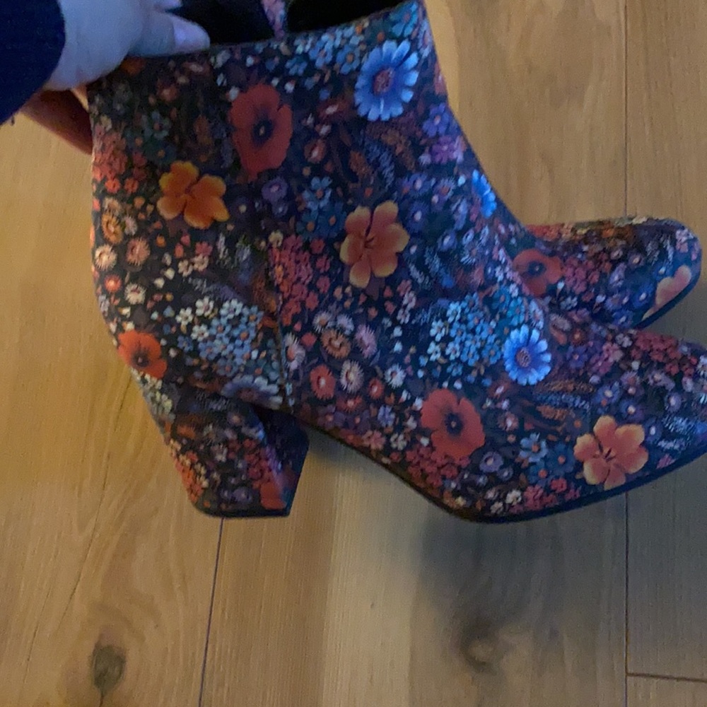 ♥️🍒Lucky brand like new♥️🍒 - Picture 3 of 6